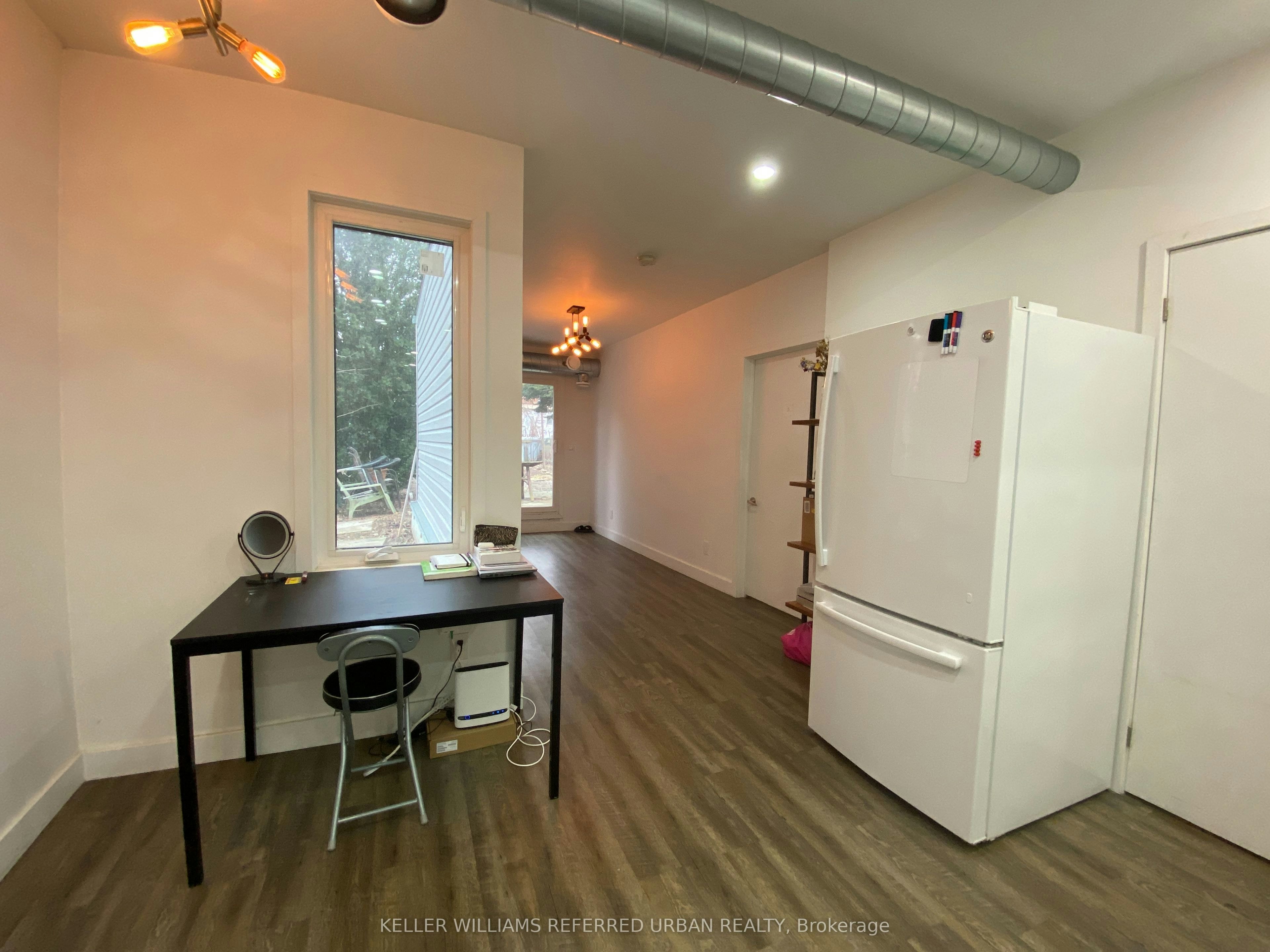 Room 2-344 Bartlett Avenue N, Toronto, ON, M6H 3G7