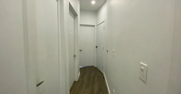 Room 2-344 Bartlett Avenue N, Toronto, ON, M6H 3G7 - 5