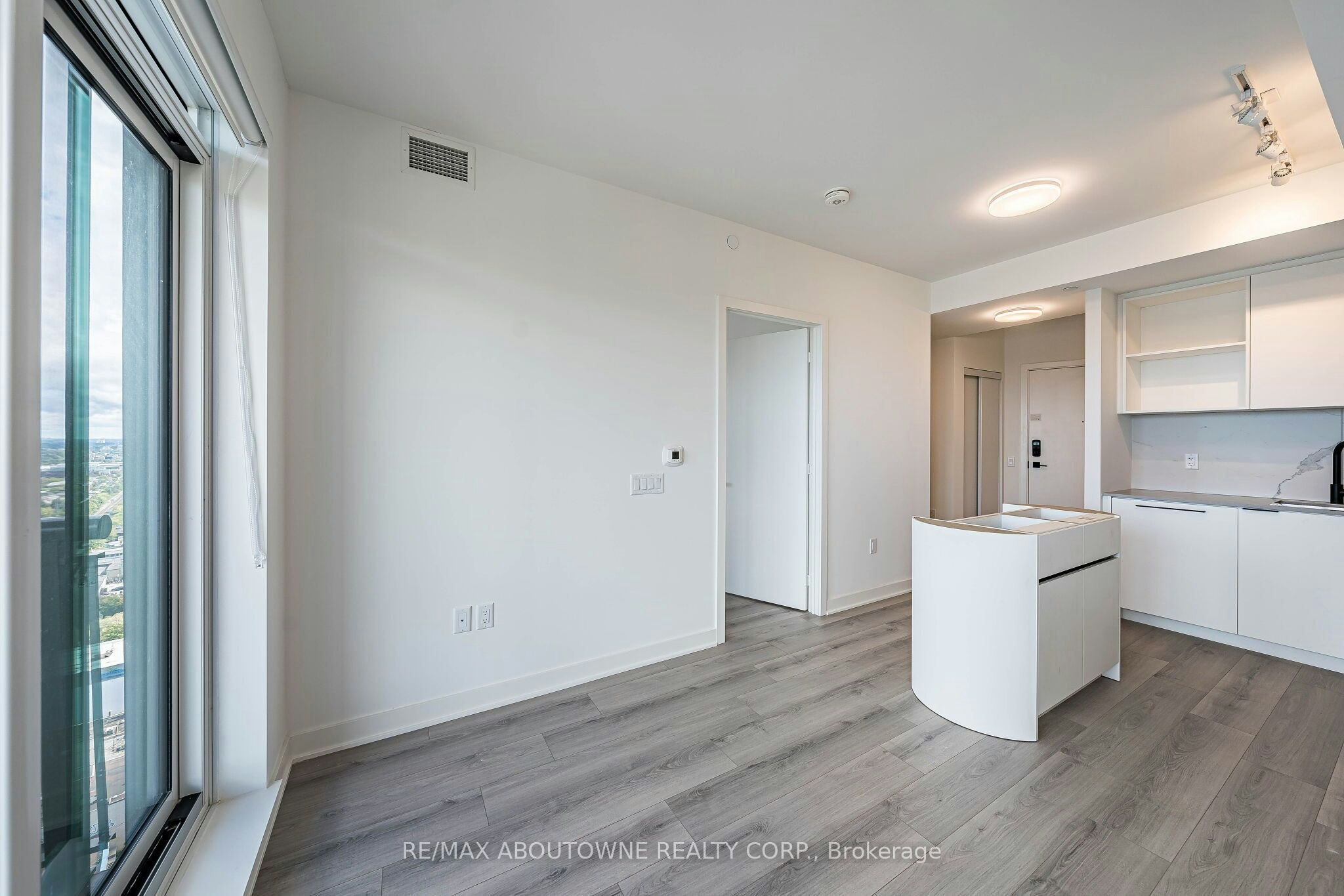 2703-1185 Dupont Street, Toronto, ON, M6H 0G5 - 12