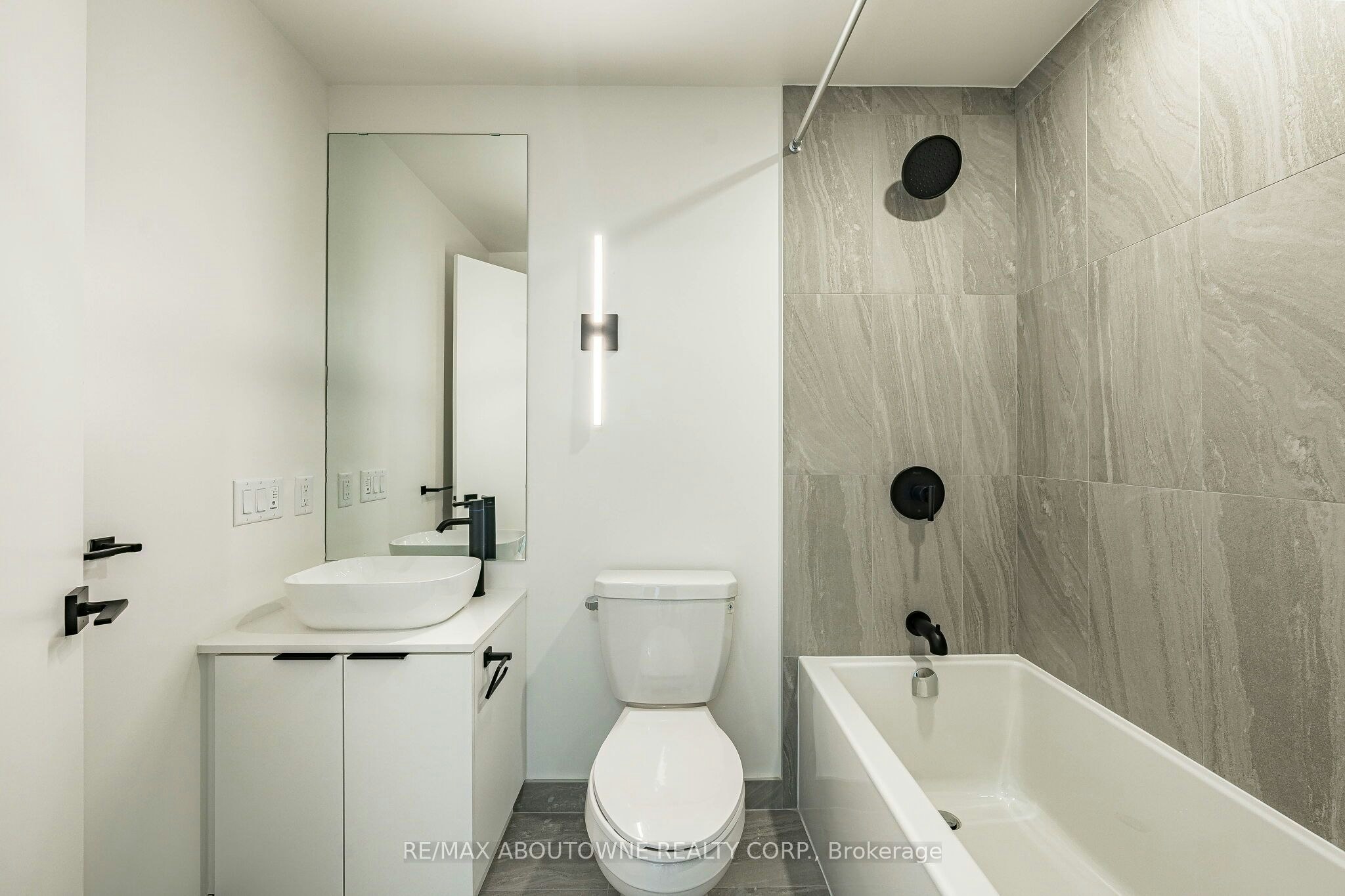 2703-1185 Dupont Street, Toronto, ON, M6H 0G5 - 24