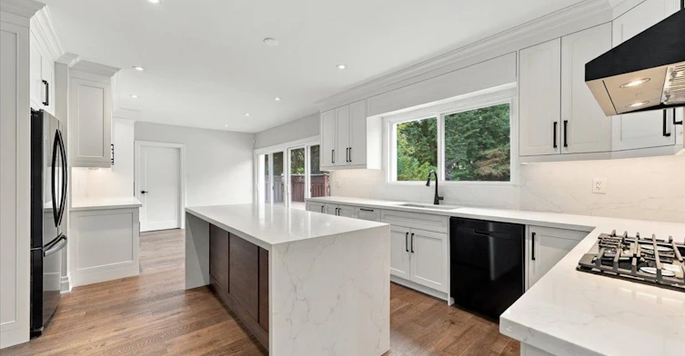 53 Edenvale Crescent, Toronto, ON, M9A 4A5 - 11