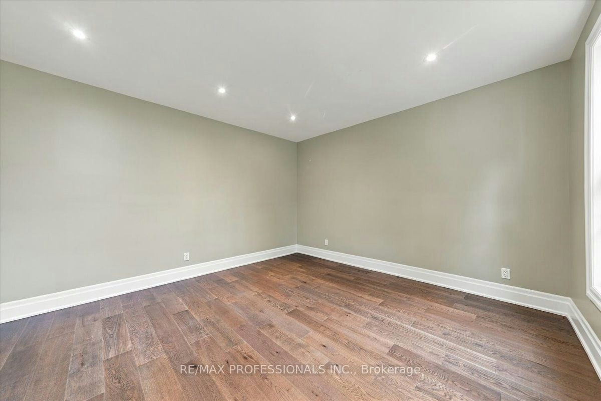 53 Edenvale Crescent, Toronto, ON, M9A 4A5 - 7