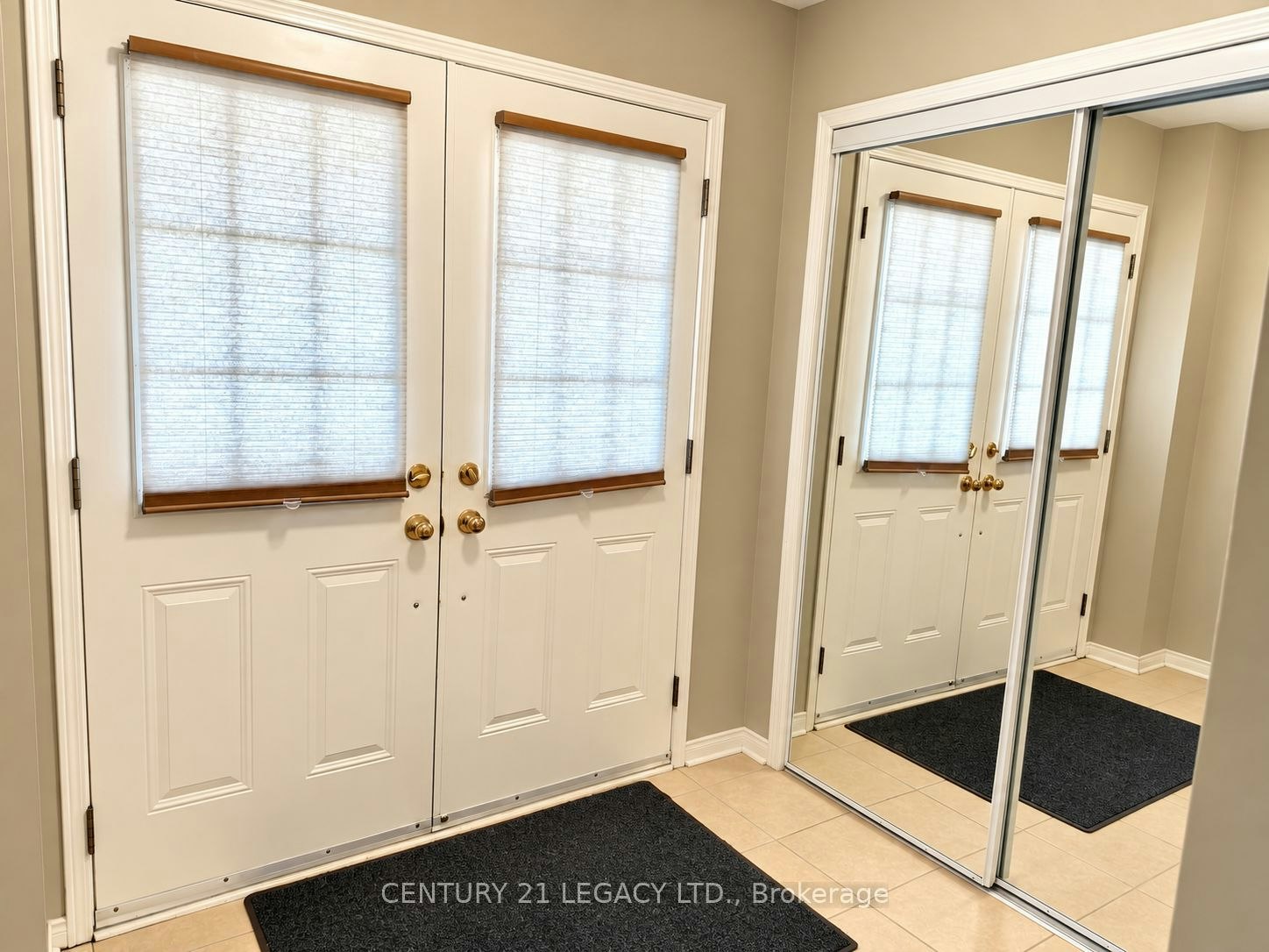 3317 Mikalda Road, Burlington, ON, L7M 0K8 - 3