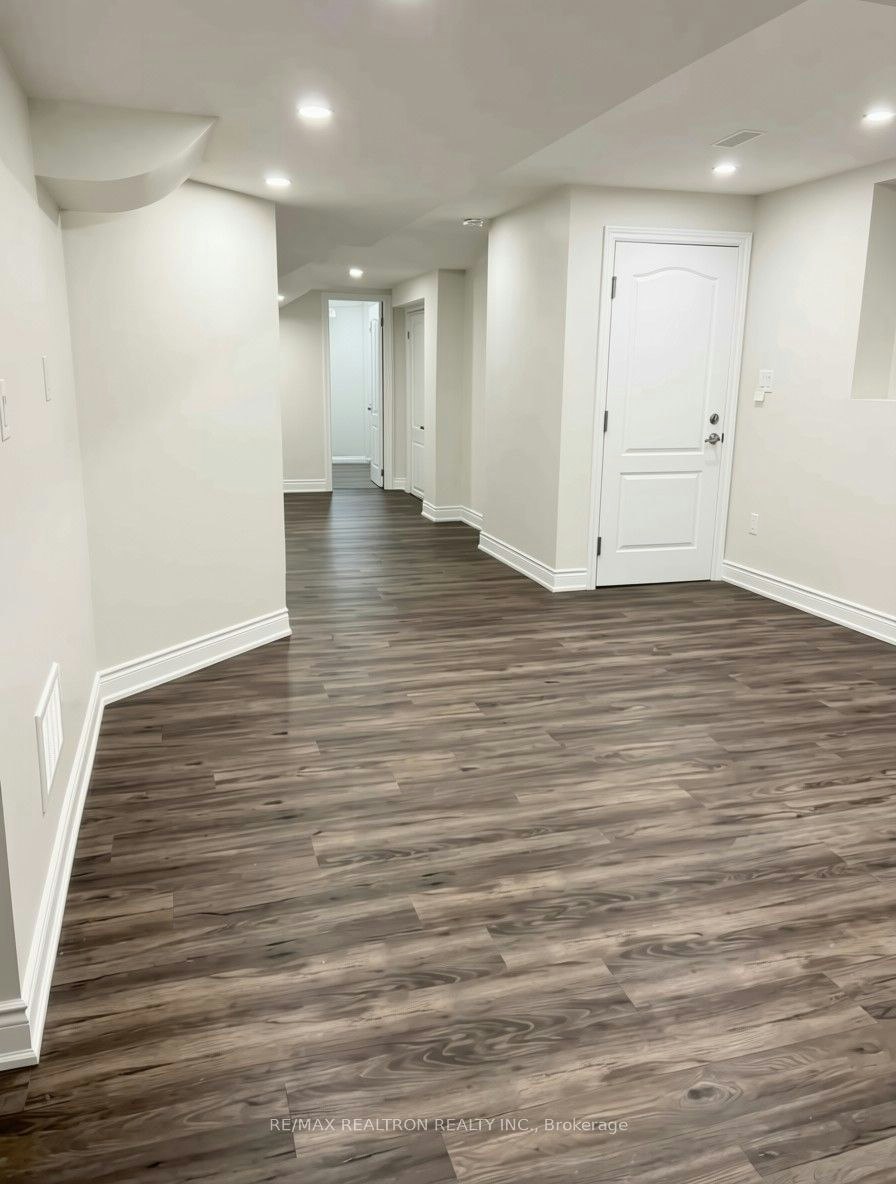 33 Raccoon Street, Brampton, ON, L6S 6L4 - 3