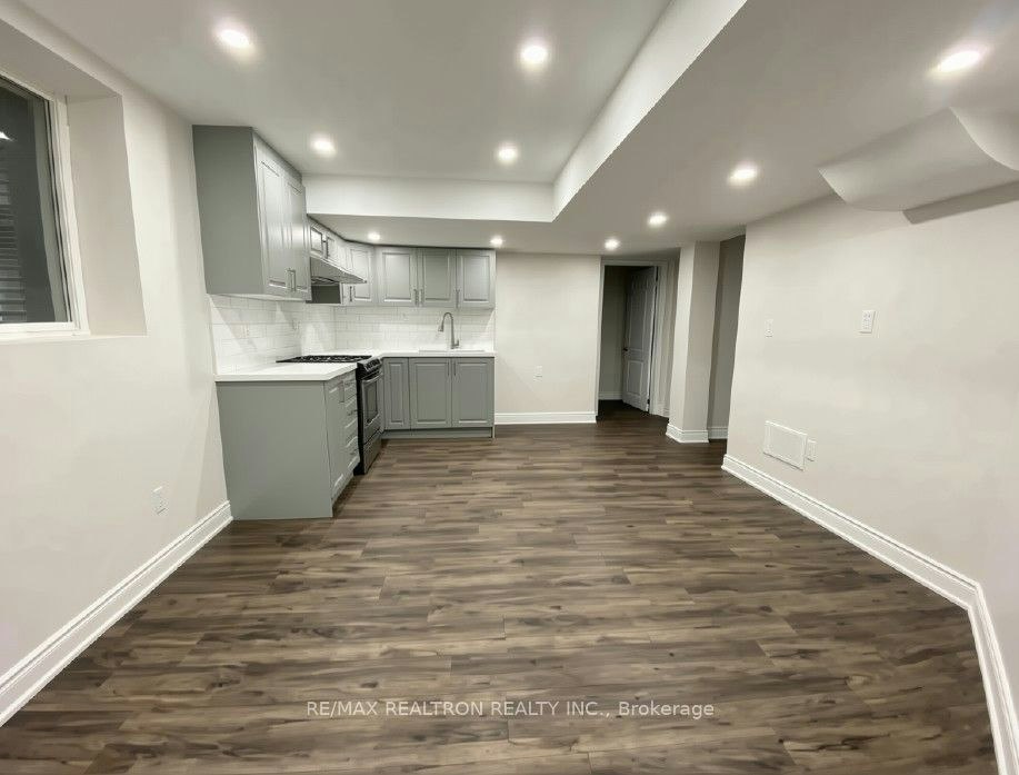 33 Raccoon Street, Brampton, ON, L6S 6L4 - 2