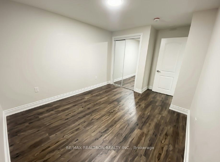 33 Raccoon Street, Brampton, ON, L6S 6L4 - 4