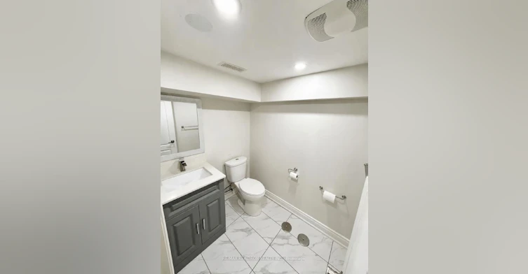 33 Raccoon Street, Brampton, ON, L6S 6L4 - 8