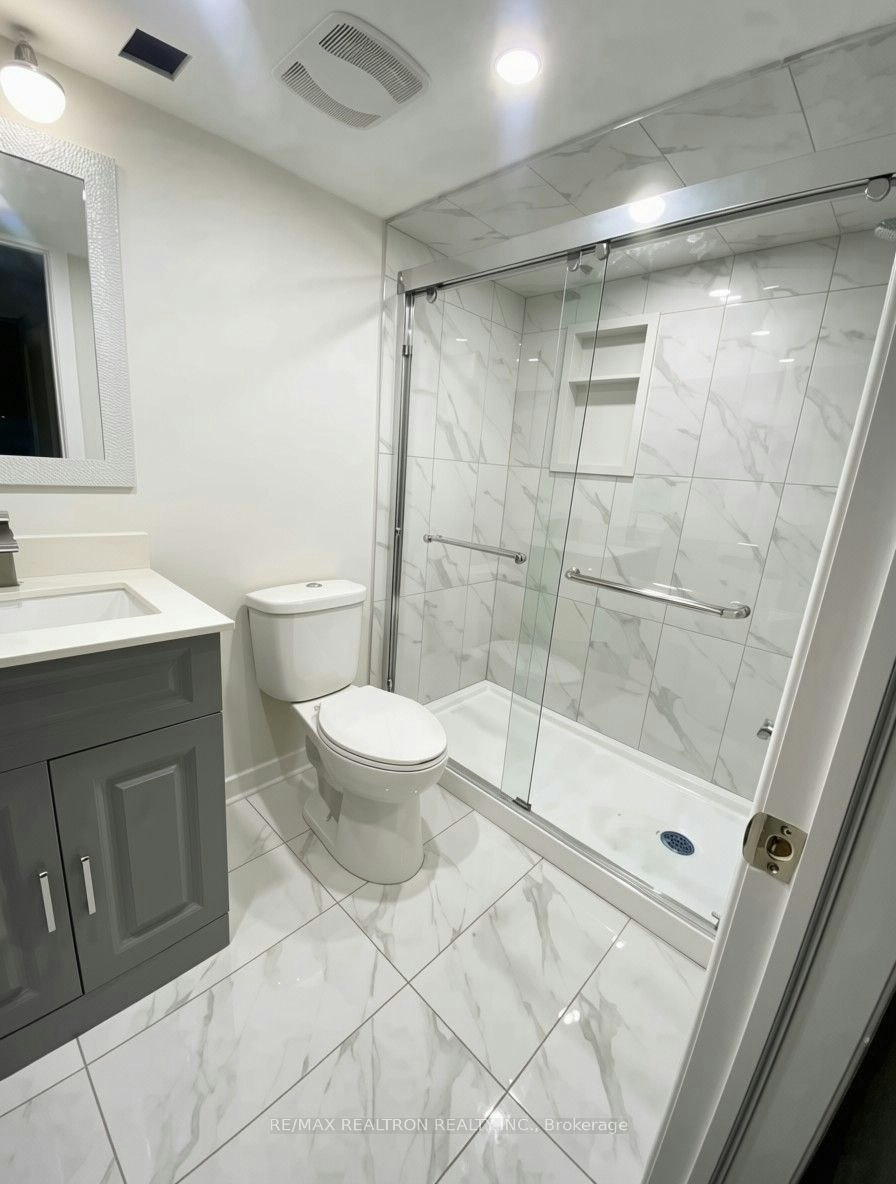 33 Raccoon Street, Brampton, ON, L6S 6L4 - 7