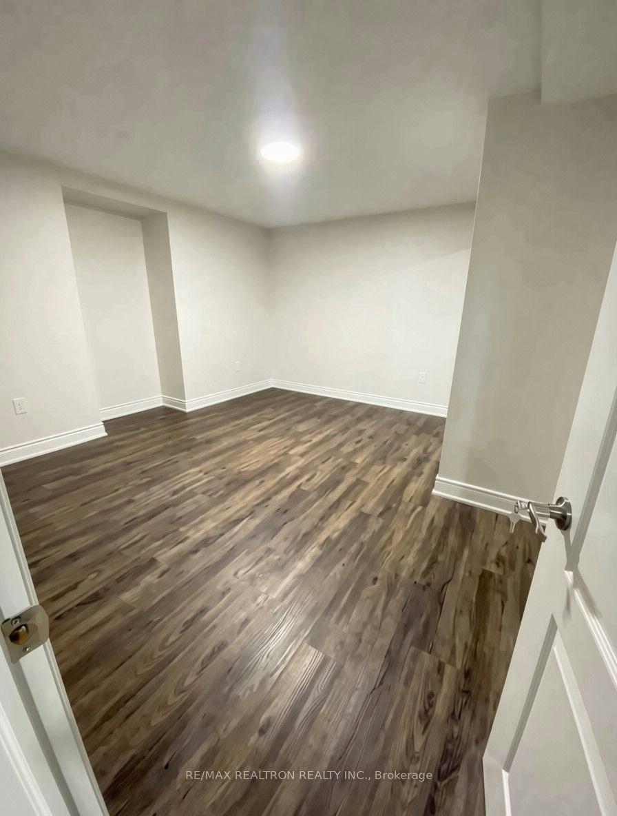 33 Raccoon Street, Brampton, ON, L6S 6L4 - 5