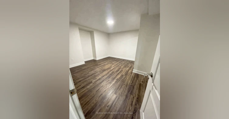 33 Raccoon Street, Brampton, ON, L6S 6L4 - 5