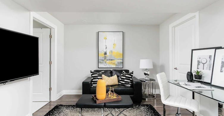 Bsmnt-278 Armadale Avenue, Toronto, ON, M6S 3X4 - 4