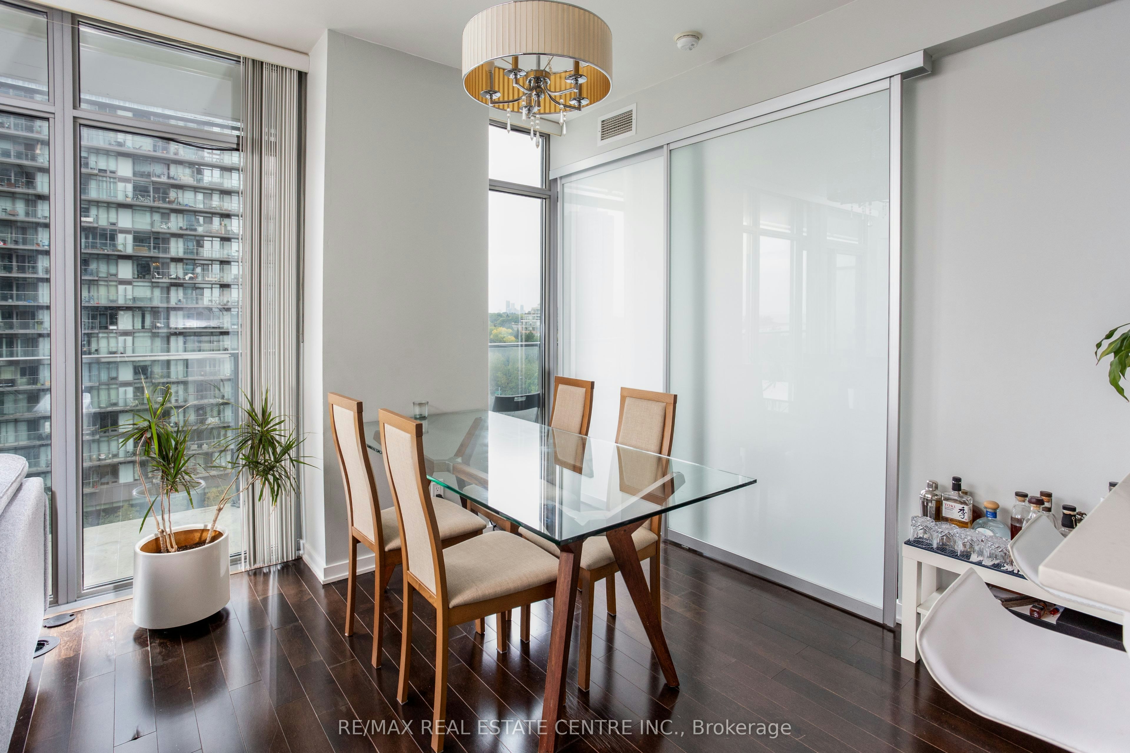912-103 The Queensway N/A, Toronto, ON, M6S 5B3 - 16