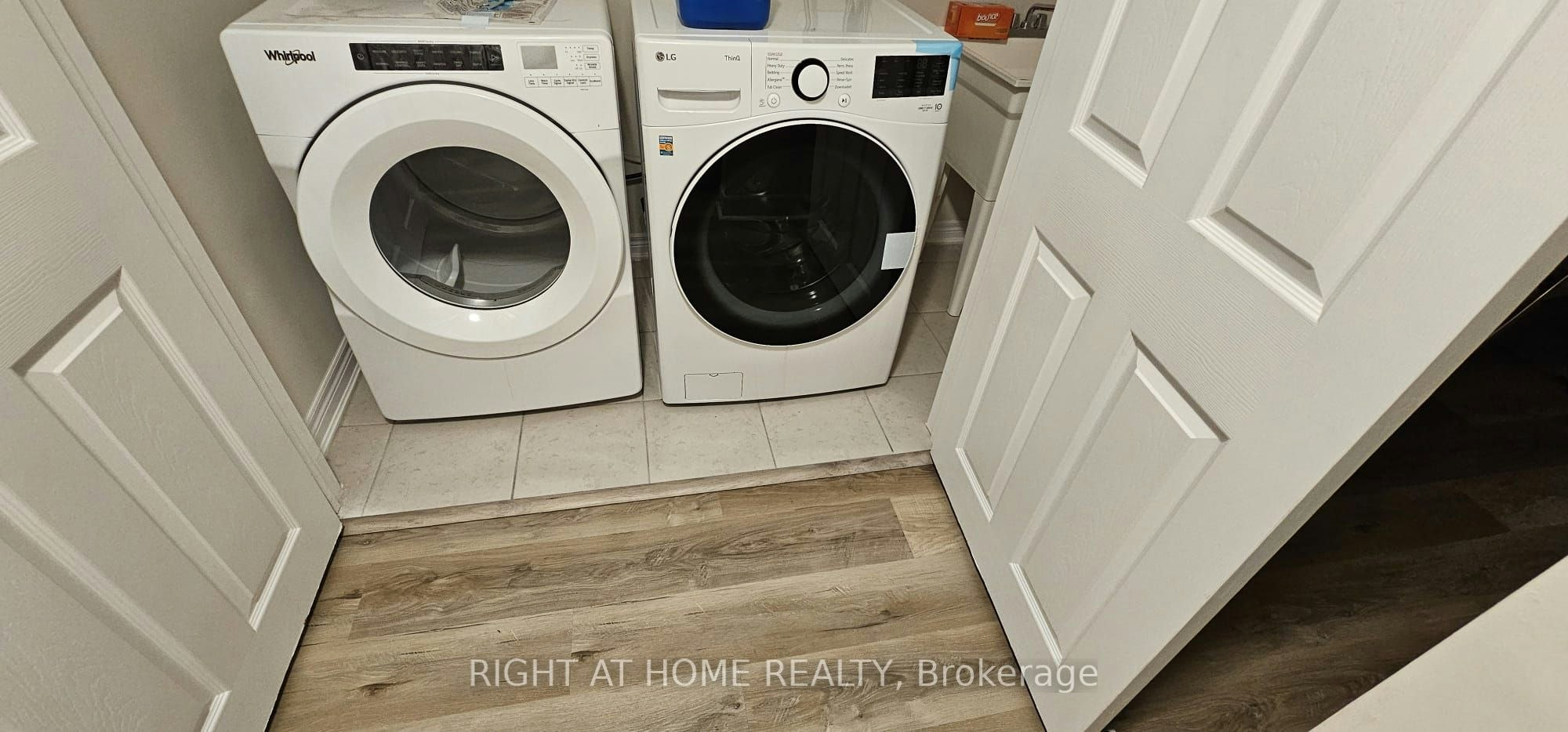 3031 Rivertrail Common, Oakville, ON, L6M 0Z1 - 22