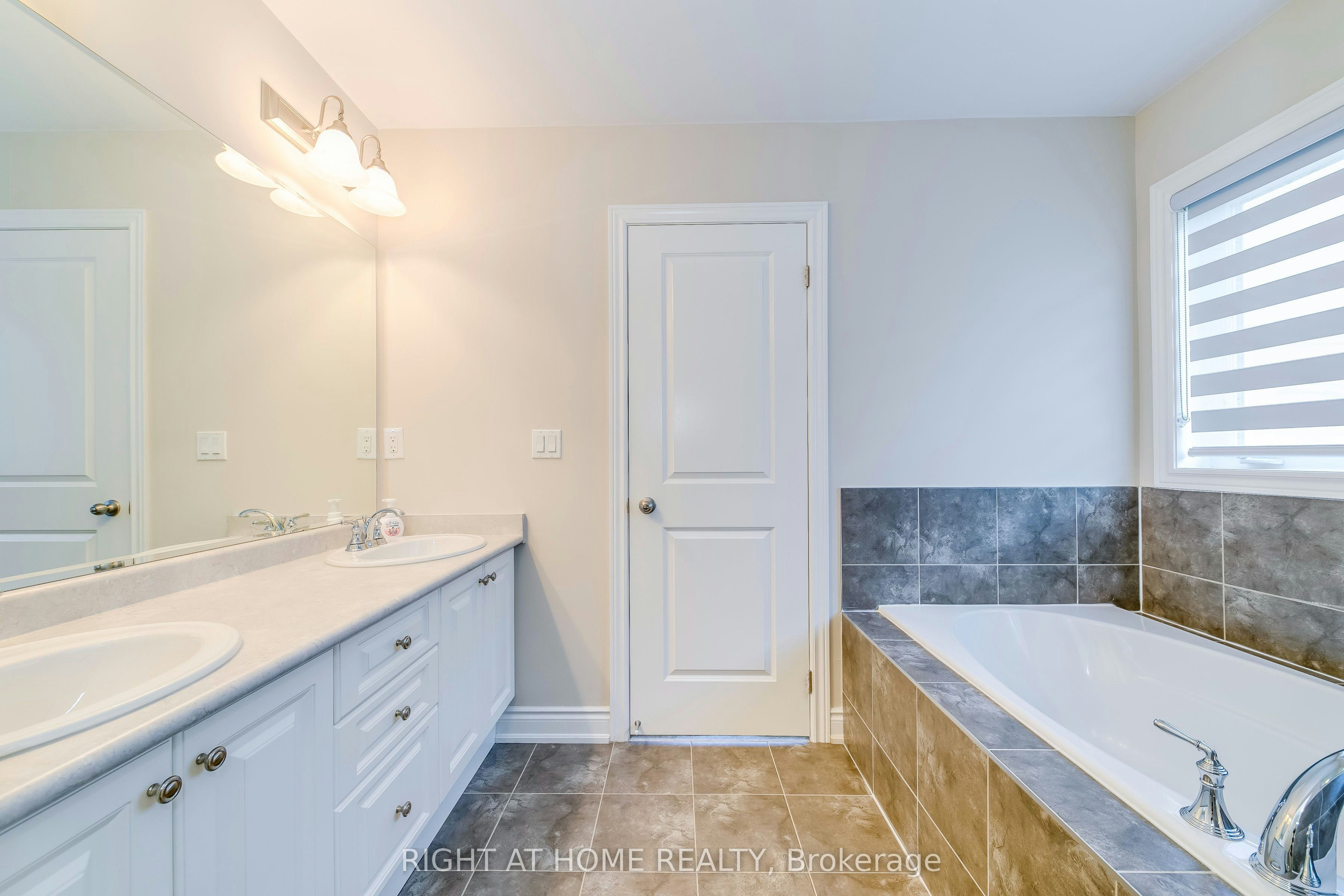 537 Terrace Way, Oakville, ON, L6M 1N6 - 14