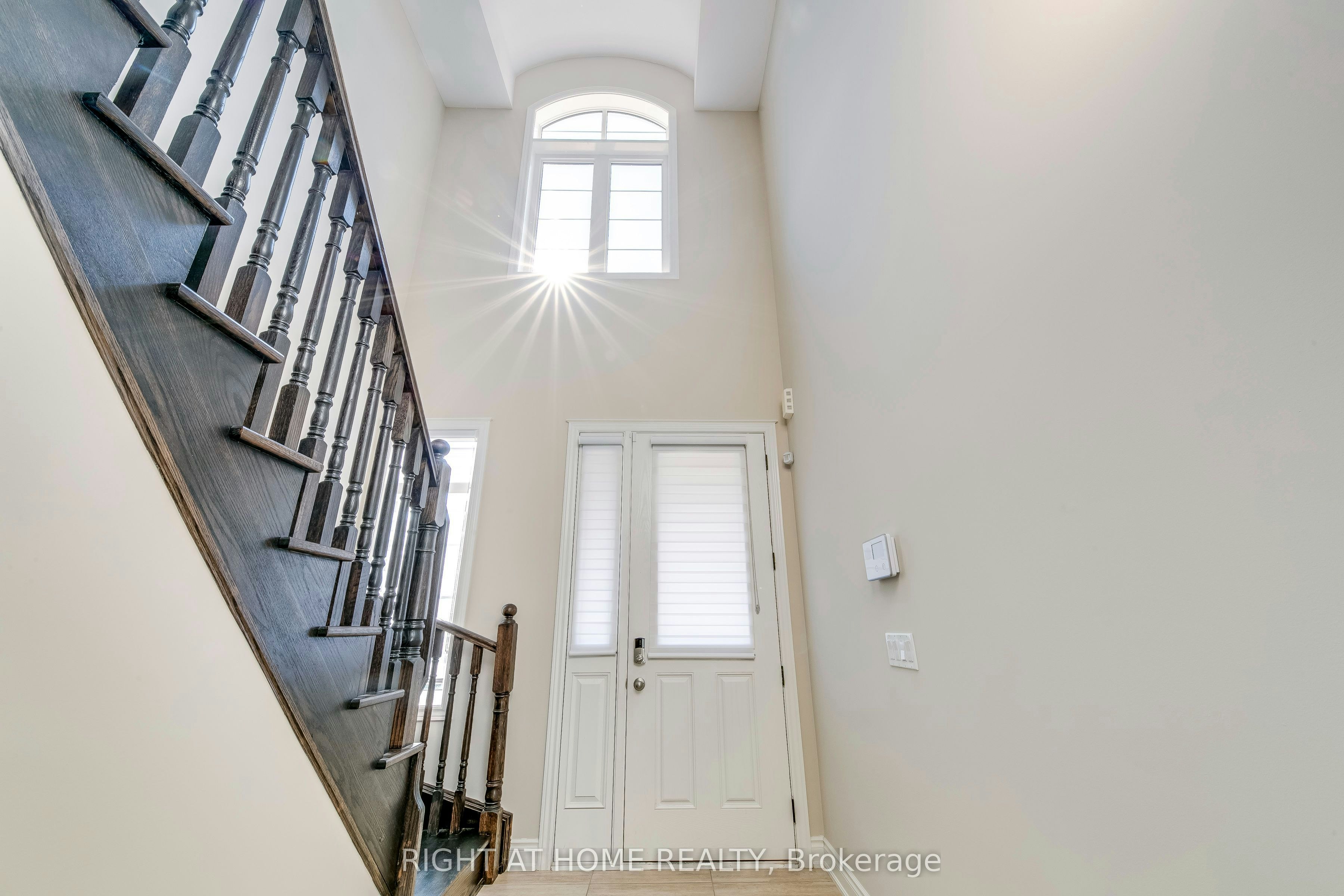 537 Terrace Way, Oakville, ON, L6M 1N6 - 3