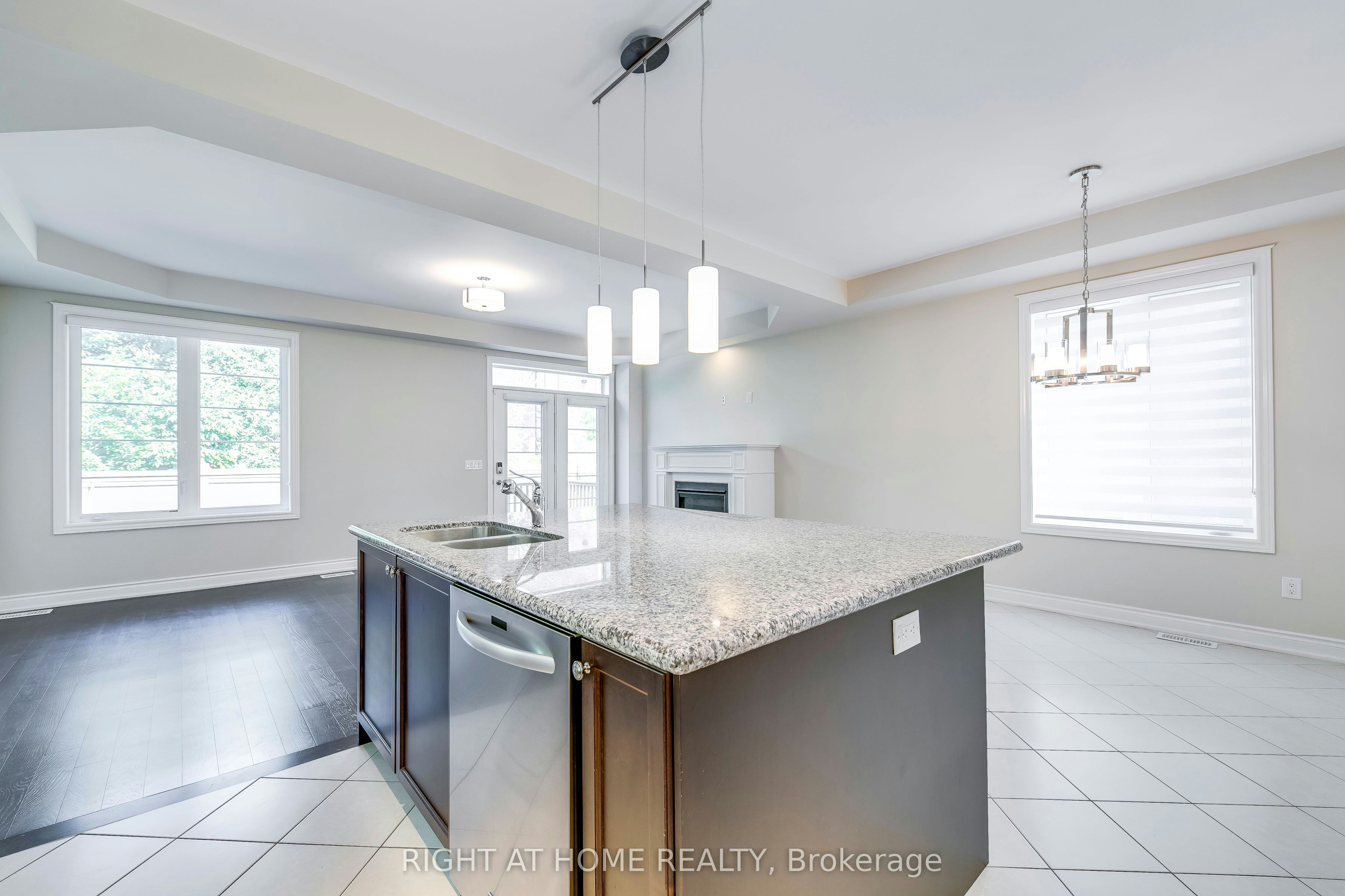 537 Terrace Way, Oakville, ON, L6M 1N6 - 6