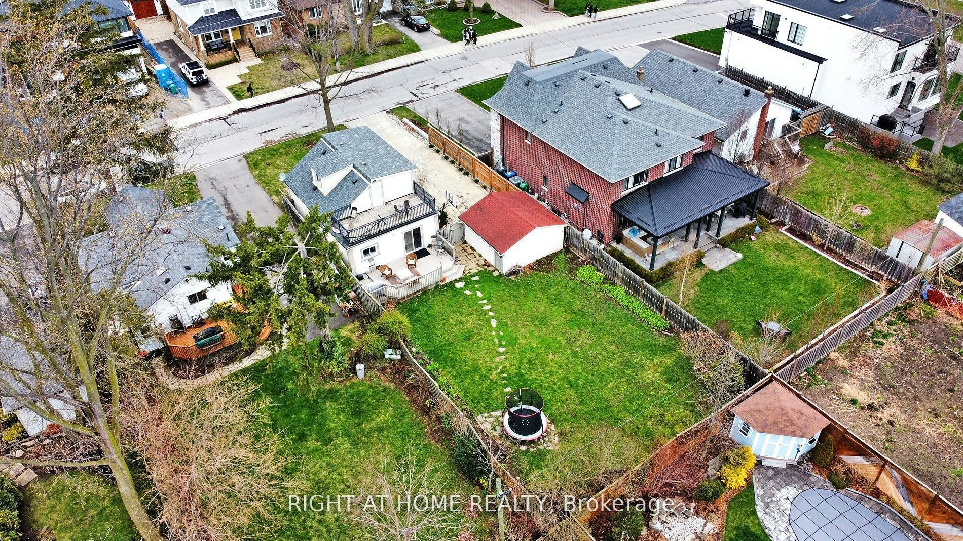 68 Eaglewood Boulevard E, Mississauga, ON, L5G 1V4 - 25