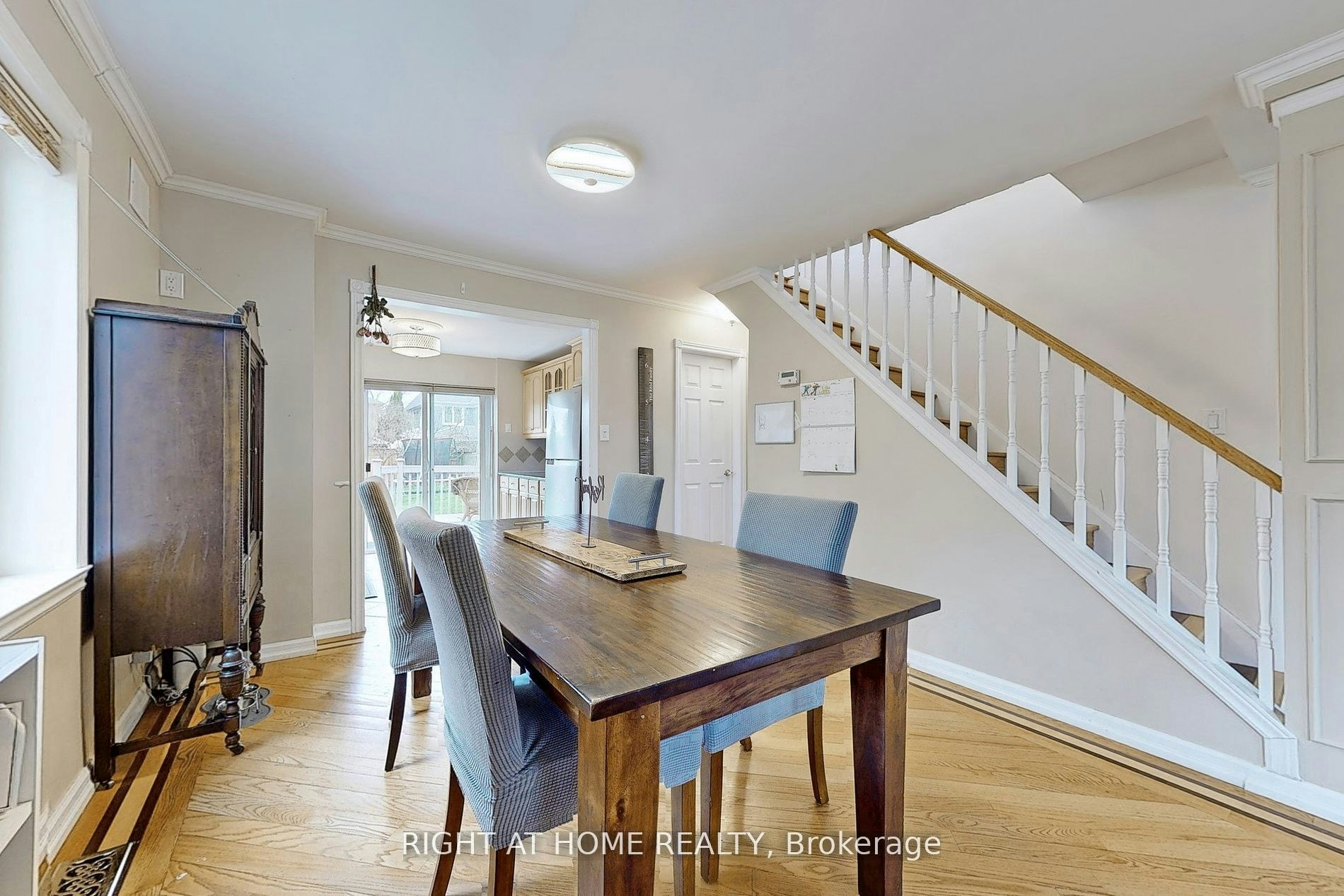 68 Eaglewood Boulevard E, Mississauga, ON, L5G 1V4 - 8