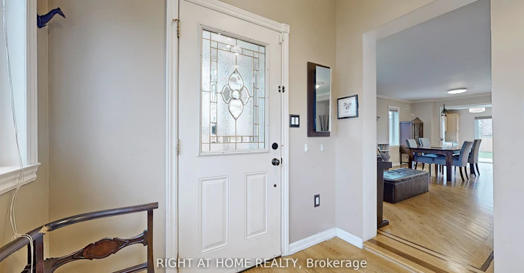 68 Eaglewood Boulevard E, Mississauga, ON, L5G 1V4 - 2