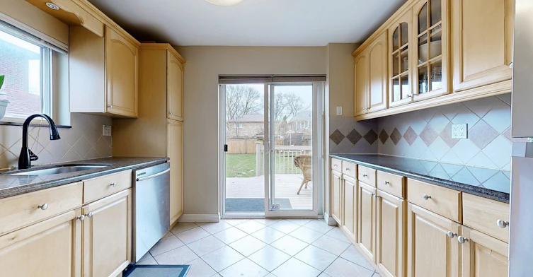 68 Eaglewood Boulevard E, Mississauga, ON, L5G 1V4 - 10