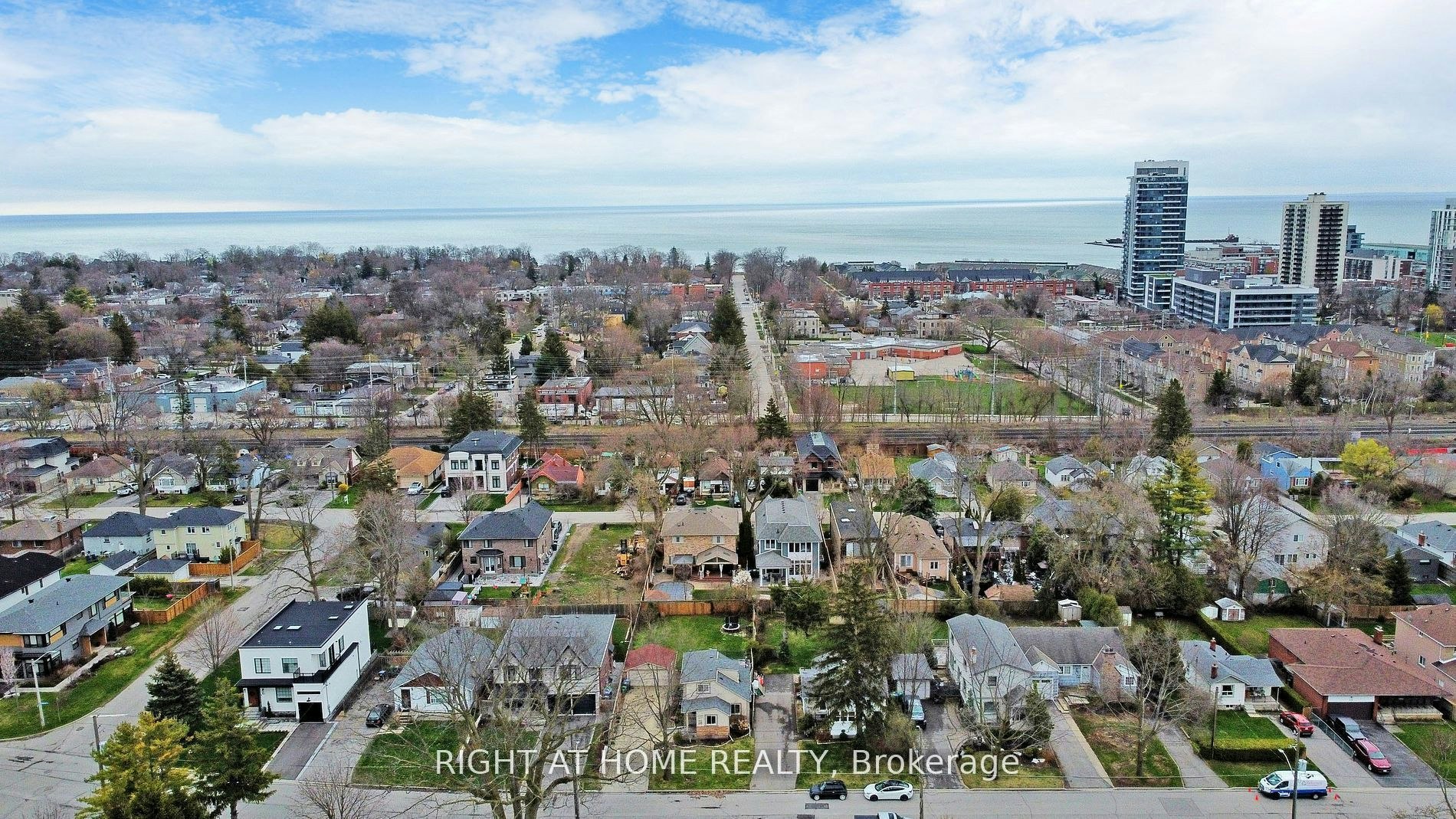 68 Eaglewood Boulevard E, Mississauga, ON, L5G 1V4 - 27