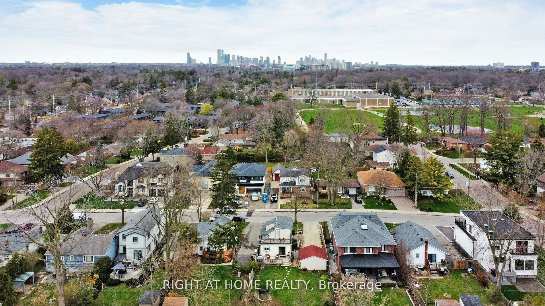 68 Eaglewood Boulevard E, Mississauga, ON, L5G 1V4 - 26