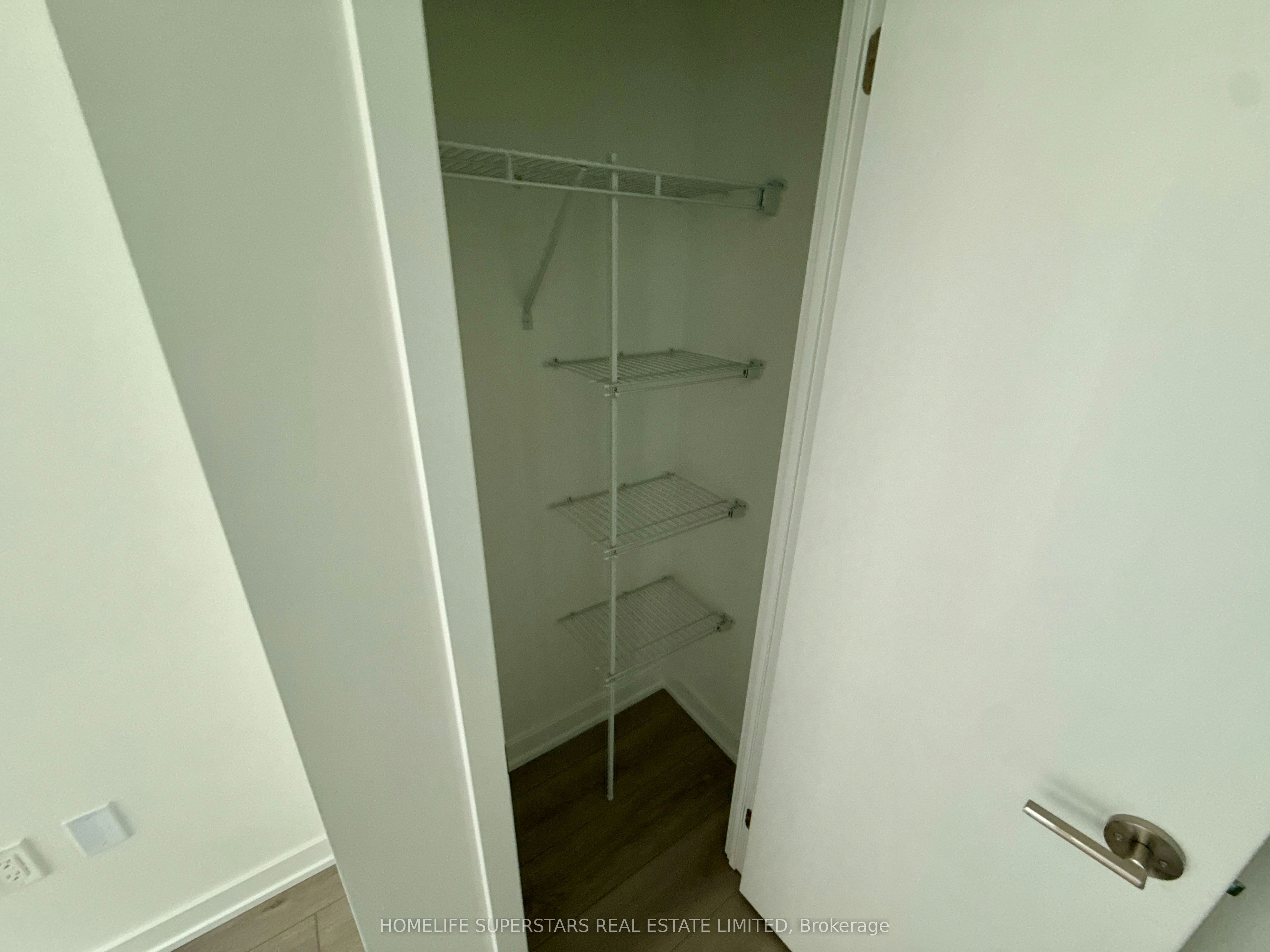 308-1 Fairview Road E, Mississauga, ON, L5A 4C6 - 16