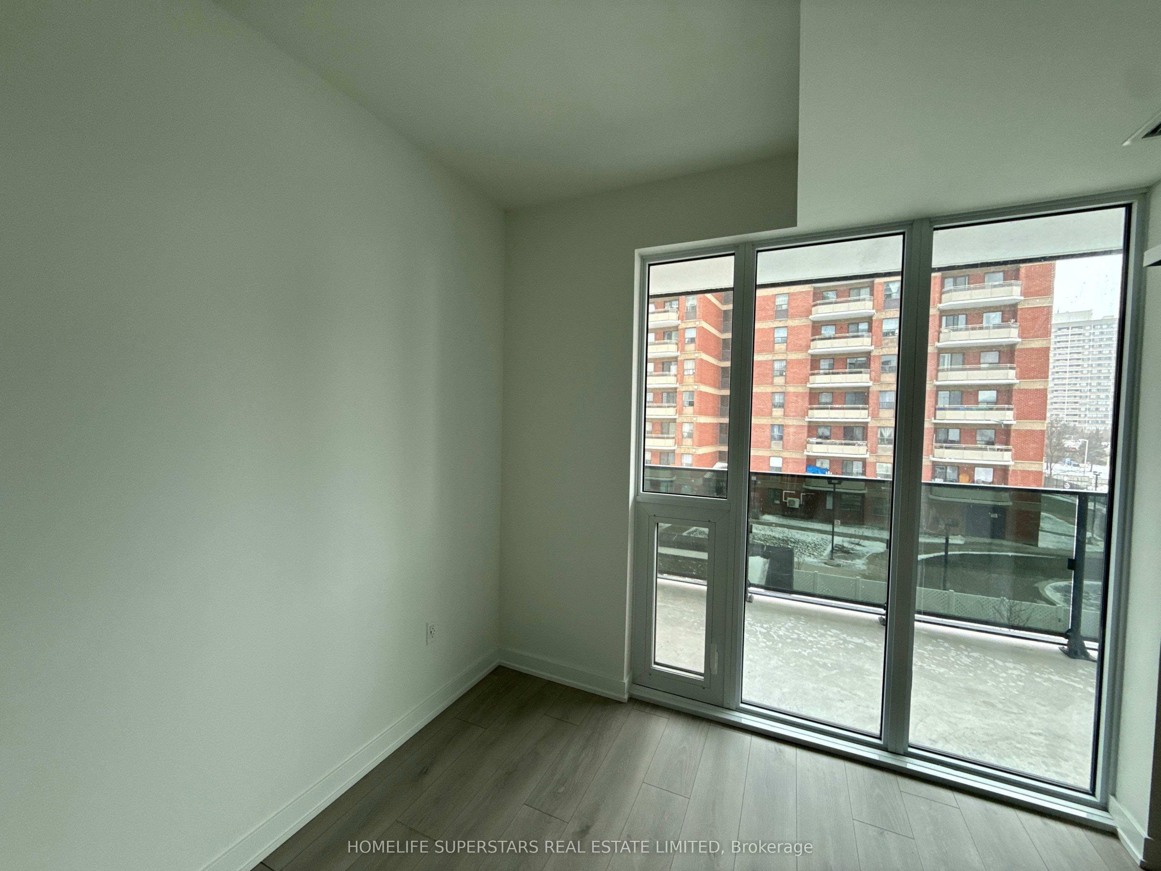 308-1 Fairview Road E, Mississauga, ON, L5A 4C6 - 17