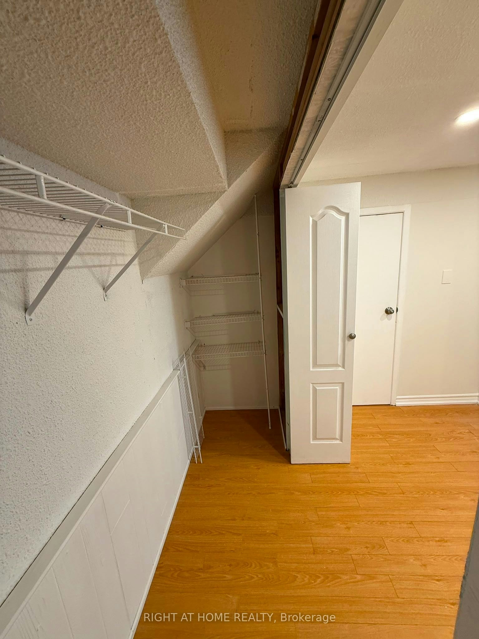 BSMT-4154 Sunflower Drive, Mississauga, ON, L5L 2L5 - 15