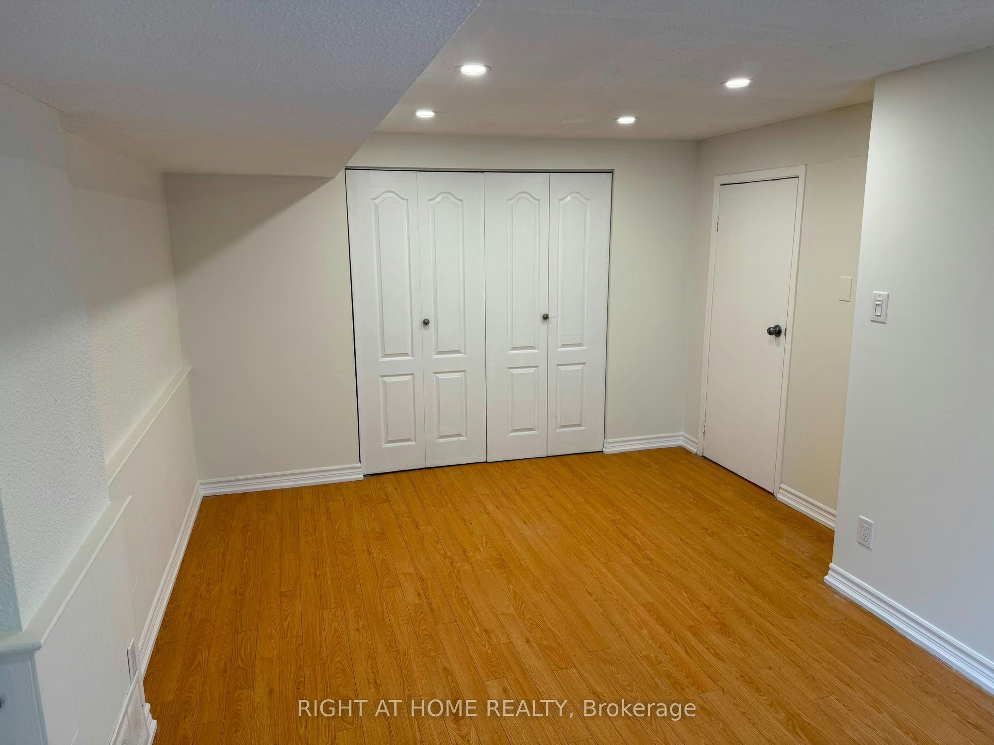 BSMT-4154 Sunflower Drive, Mississauga, ON, L5L 2L5 - 13