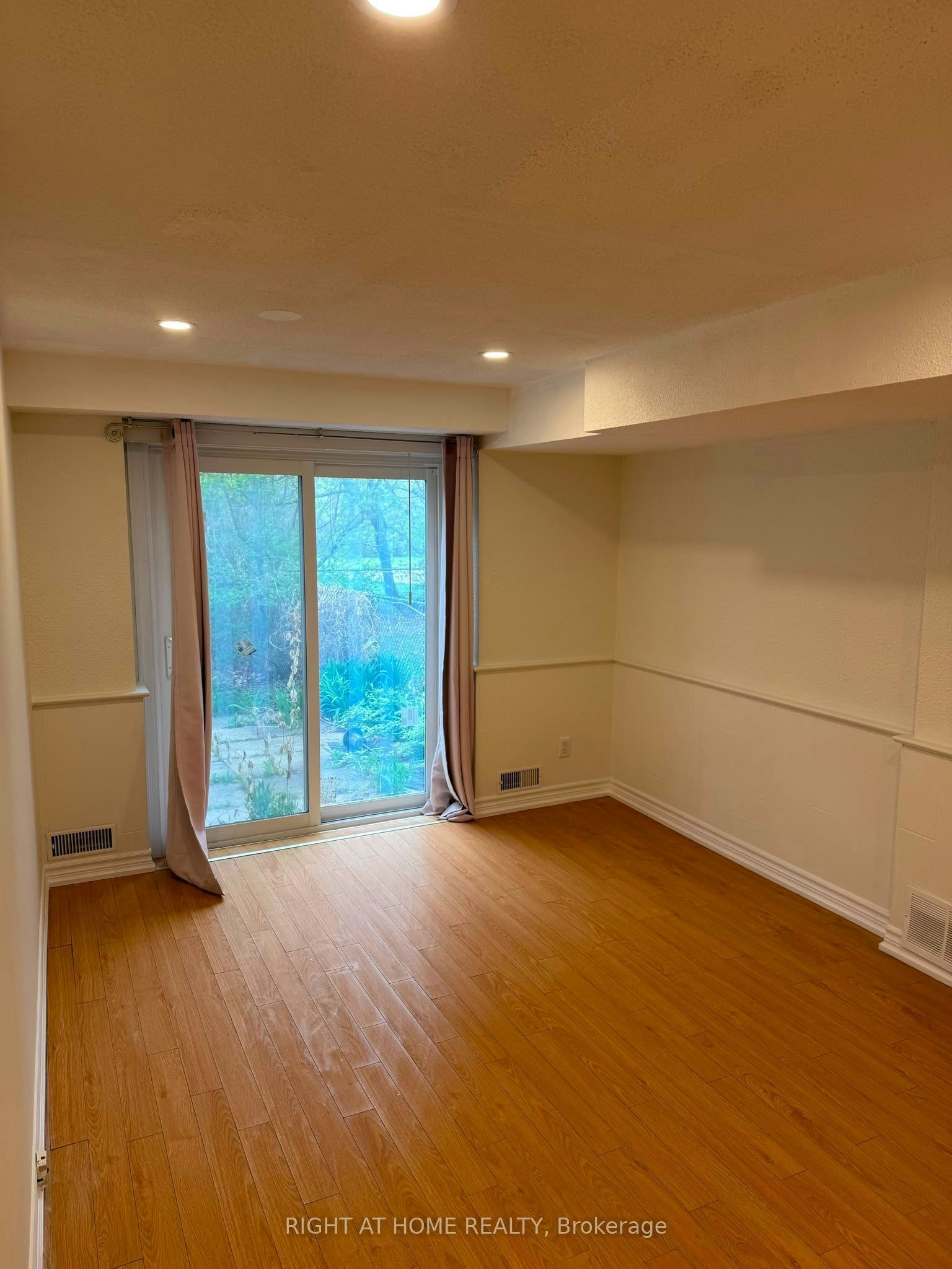 BSMT-4154 Sunflower Drive, Mississauga, ON, L5L 2L5 - 12