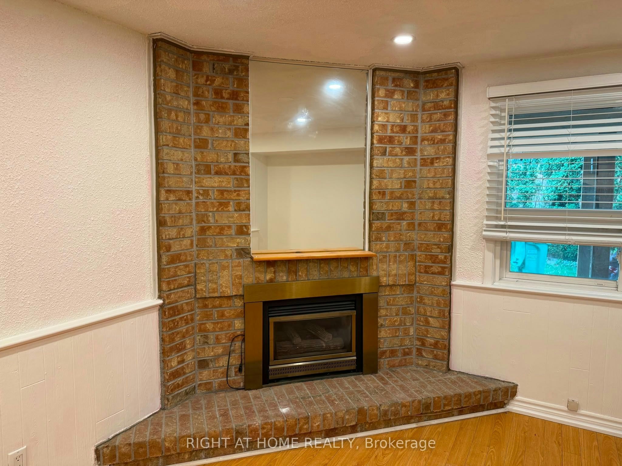BSMT-4154 Sunflower Drive, Mississauga, ON, L5L 2L5 - 11