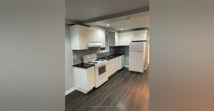 Lower-78 Cavell Avenue, Toronto, ON, M8V 1P2 - 2