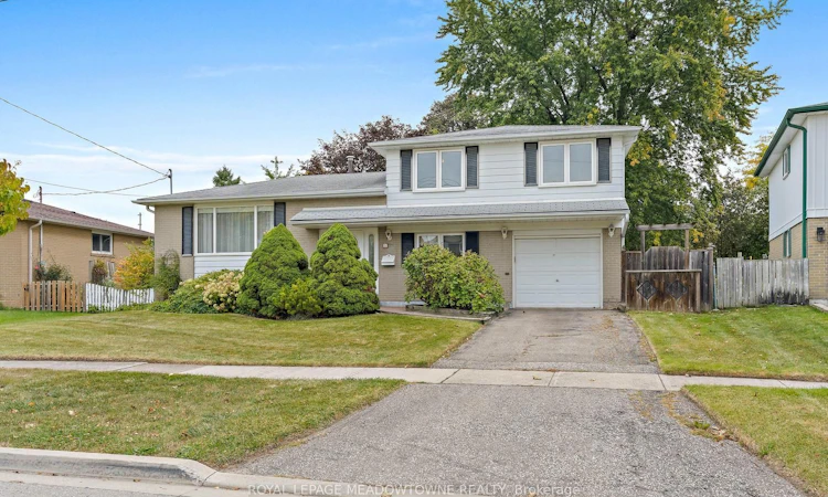 5 Lucinda Place