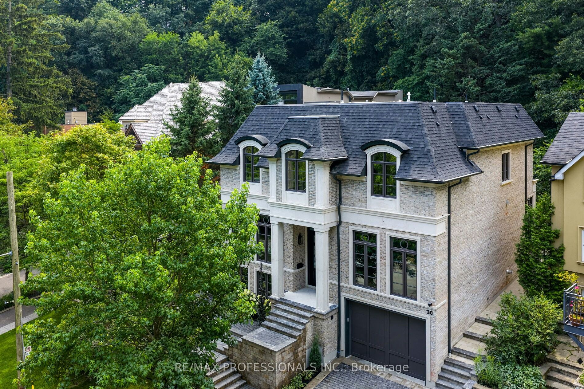30 Dacre Crescent, Toronto, ON, M6S 2W1