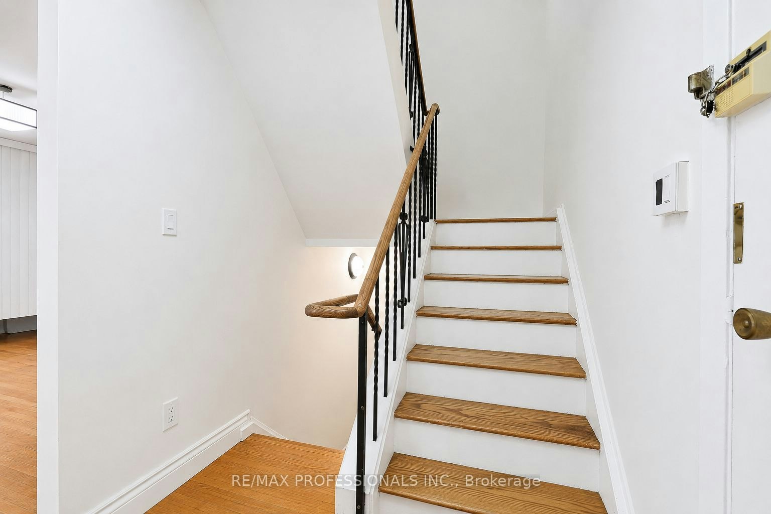 20-160 Carsbrooke Road, Toronto, ON, M9C 1G9 - 15