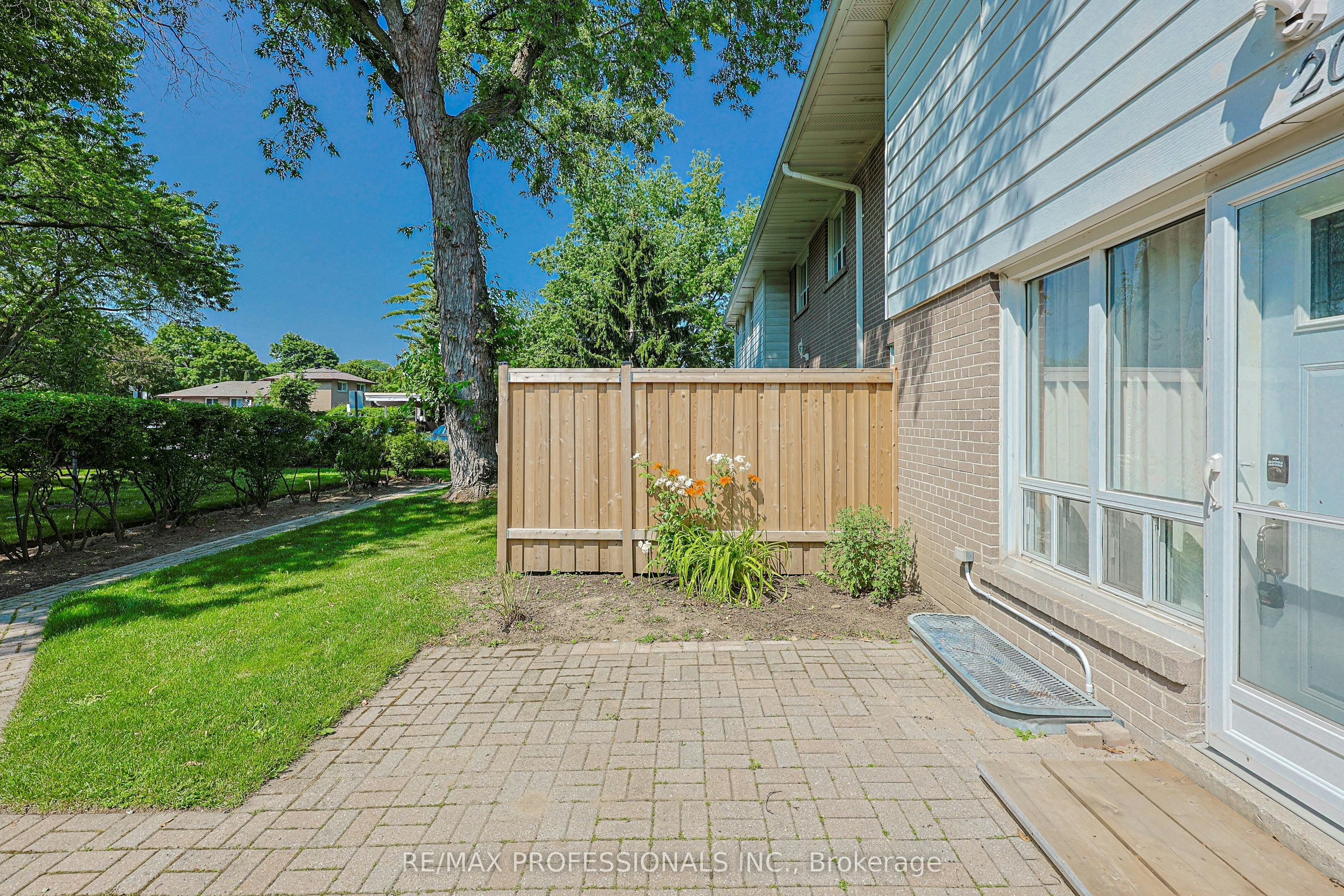 20-160 Carsbrooke Road, Toronto, ON, M9C 1G9 - 33