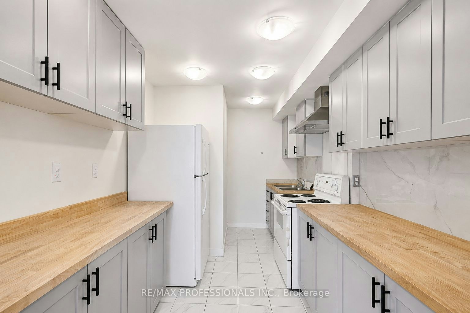 20-160 Carsbrooke Road, Toronto, ON, M9C 1G9 - 11