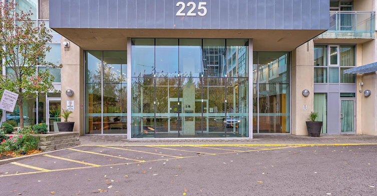 2209-225 Webb Drive, Mississauga, ON, L5B 4P2 - 2