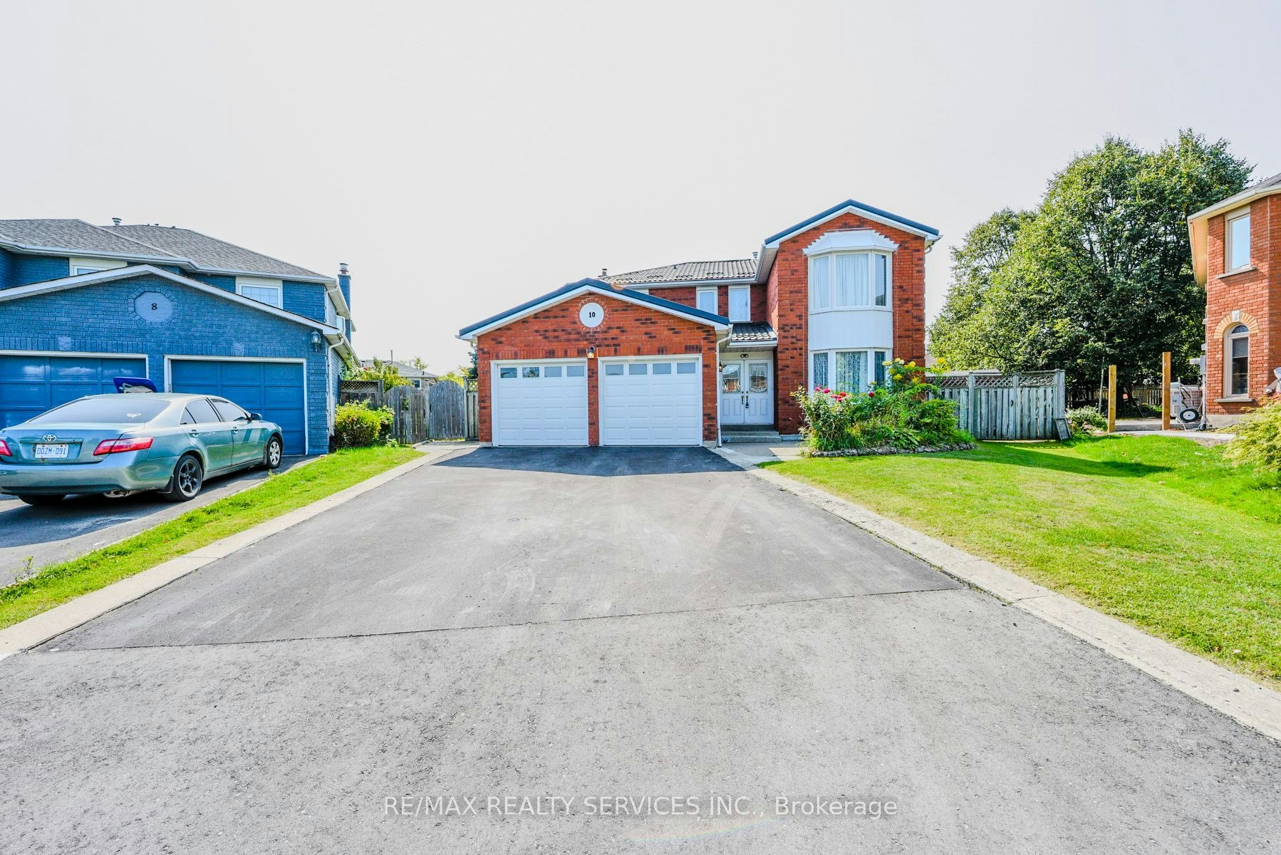 10 St Mark Place, Brampton, ON, L6X 3W5
