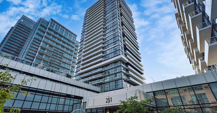 504-251 Manitoba Street, Toronto, ON, M8Y 0C7 - 10