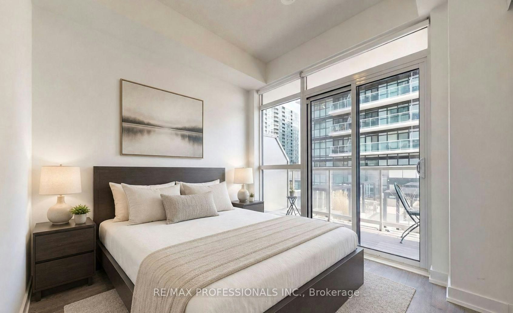 504-251 Manitoba Street, Toronto, ON, M8Y 0C7