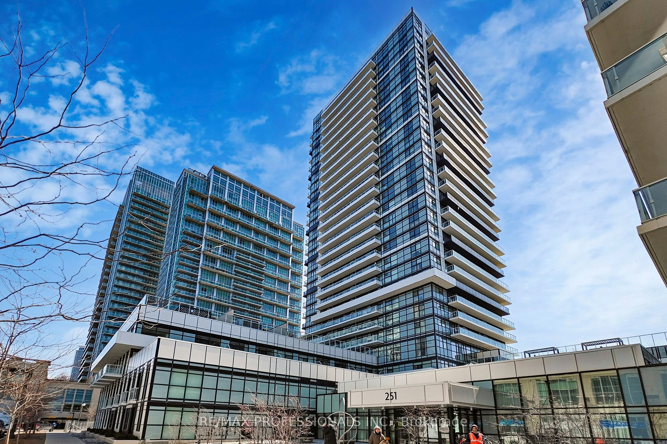 504-251 Manitoba Street, Toronto, ON, M8Y 0C7 - 9