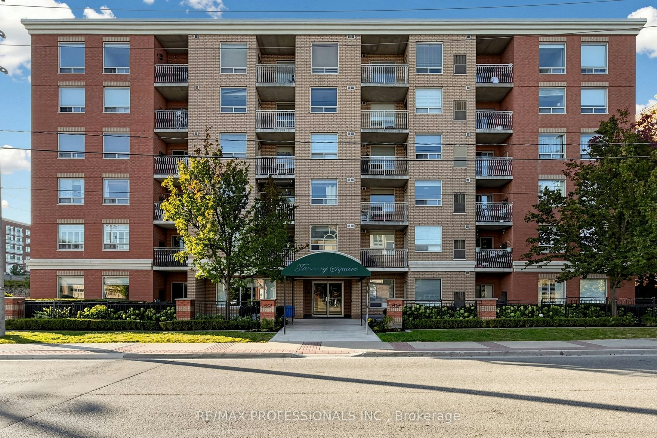 205-32 Tannery Street, Mississauga, ON, L5M 6T6
