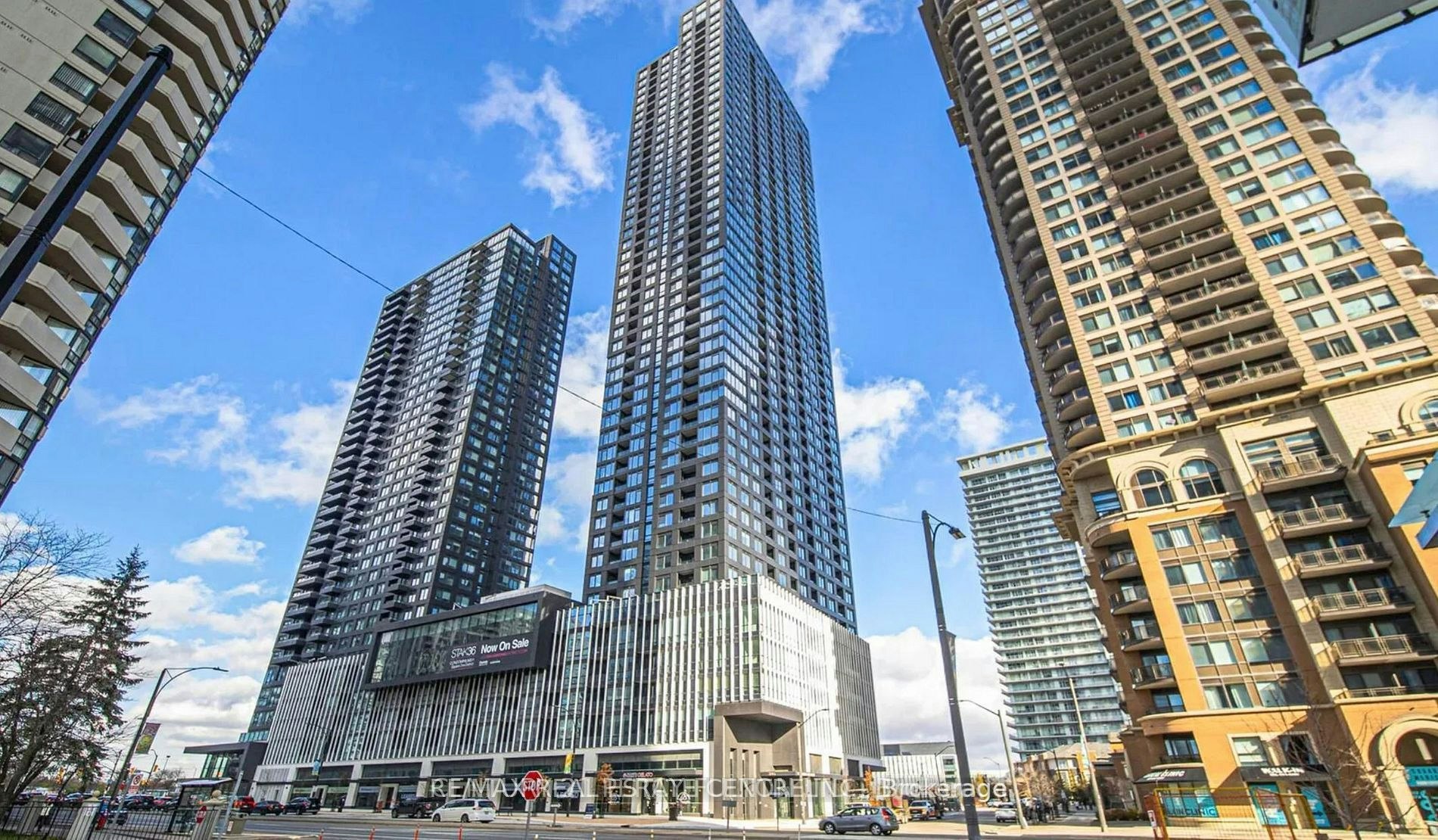 4305-395 Square One Drive, Mississauga, ON, L5B 0P6
