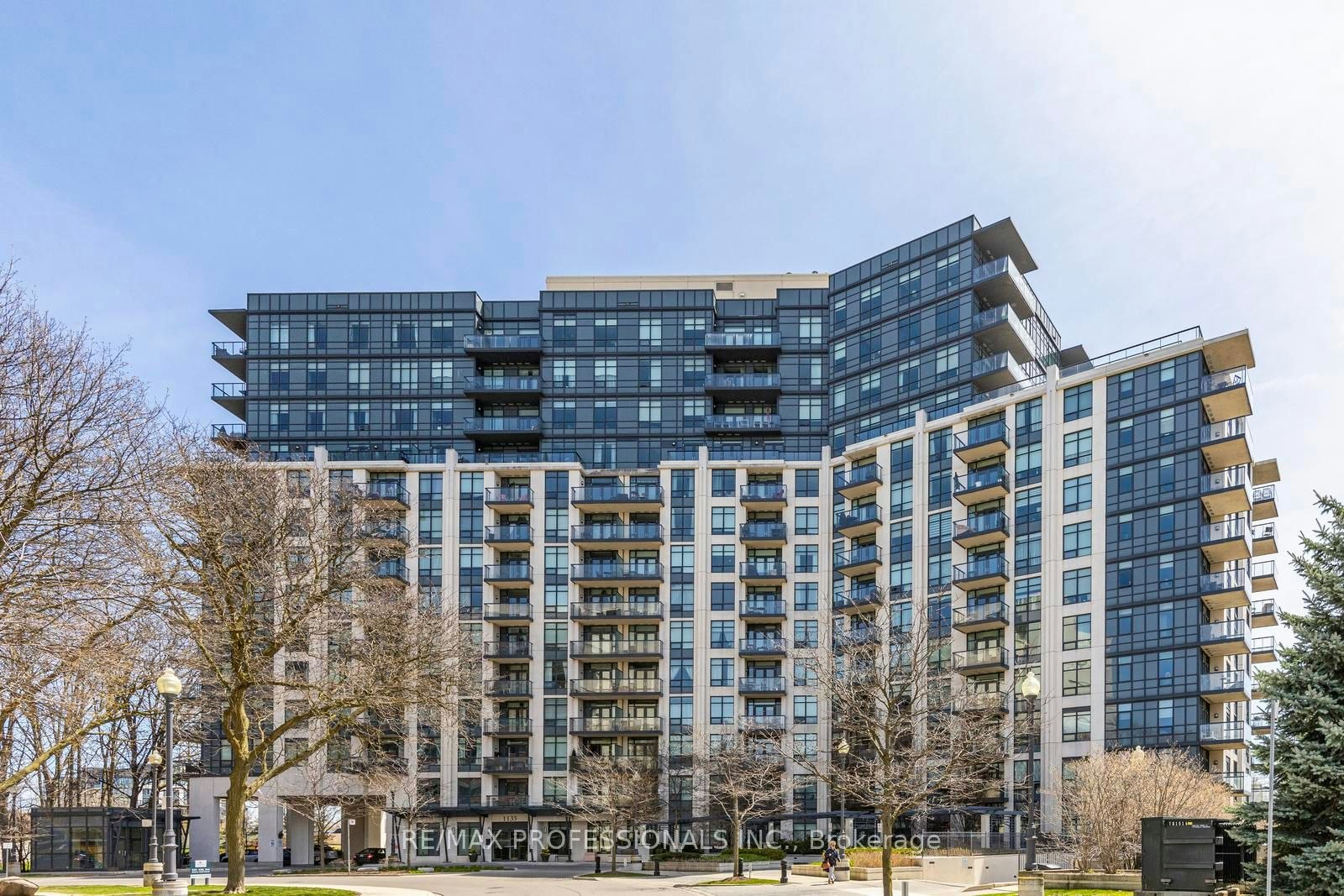 816-1135 Royal York Road, Toronto, ON, M9A 0C3
