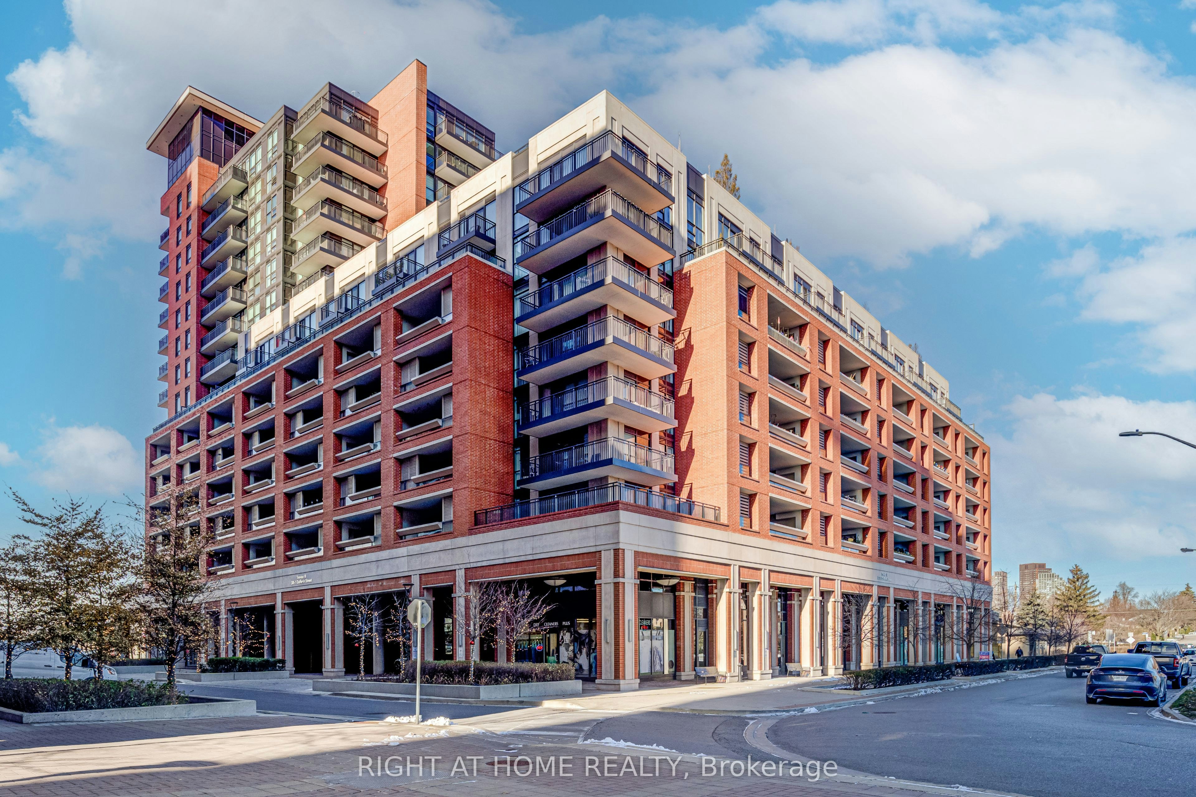 905-3091 Dufferin Street, Toronto, ON, M6A 0C4