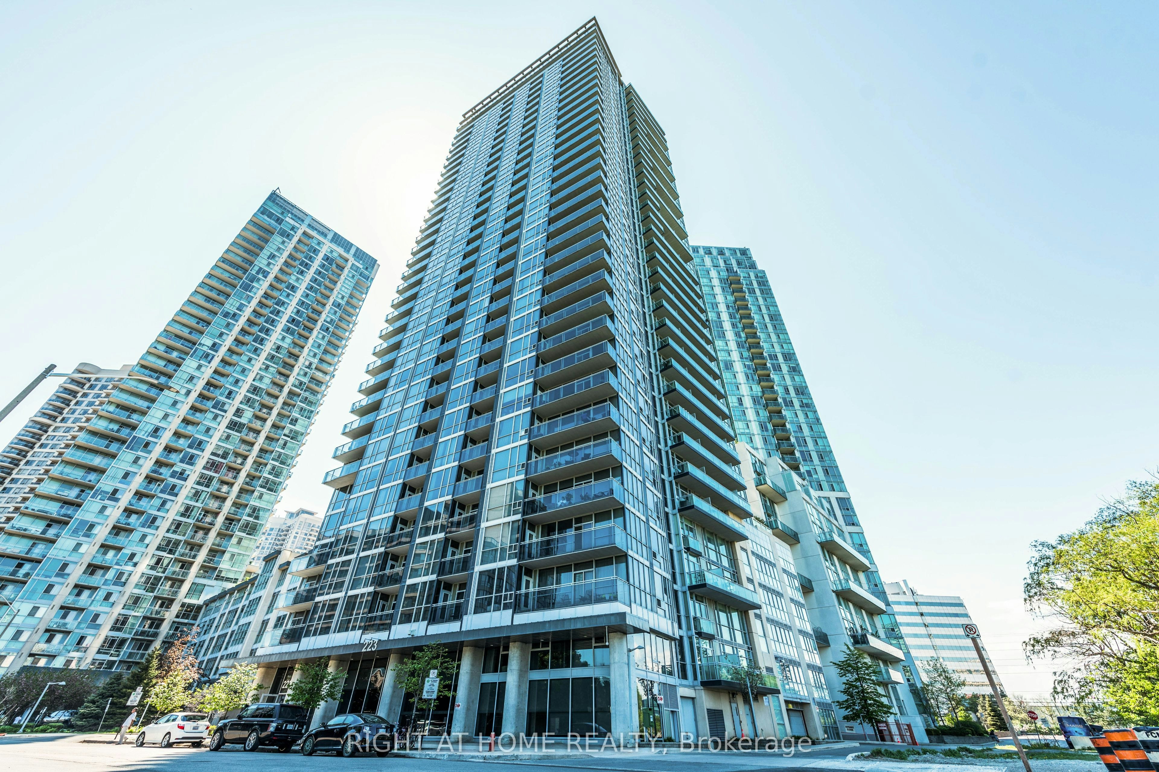 2802-223 Webb Drive, Mississauga, ON, L5B 0E8