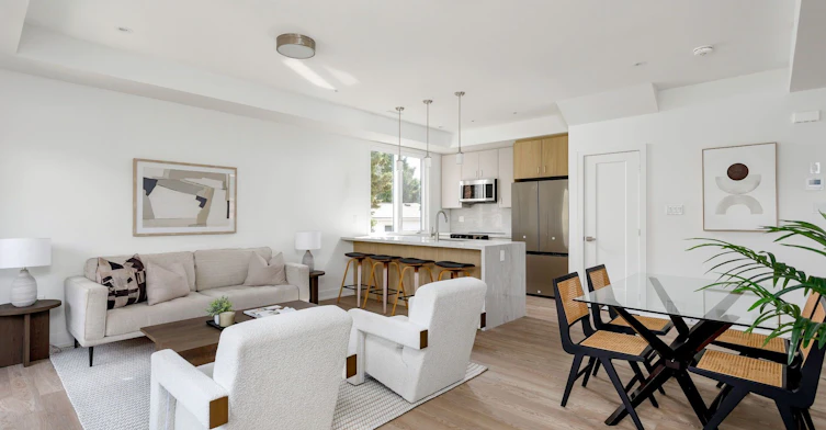 2-103 Cavell Avenue, Toronto, ON, M8V 1P5