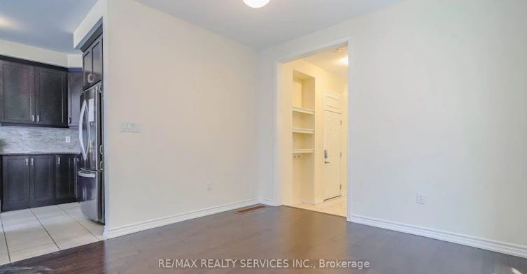 4 Divers Road, Brampton, ON, L7A 5C8 - 10